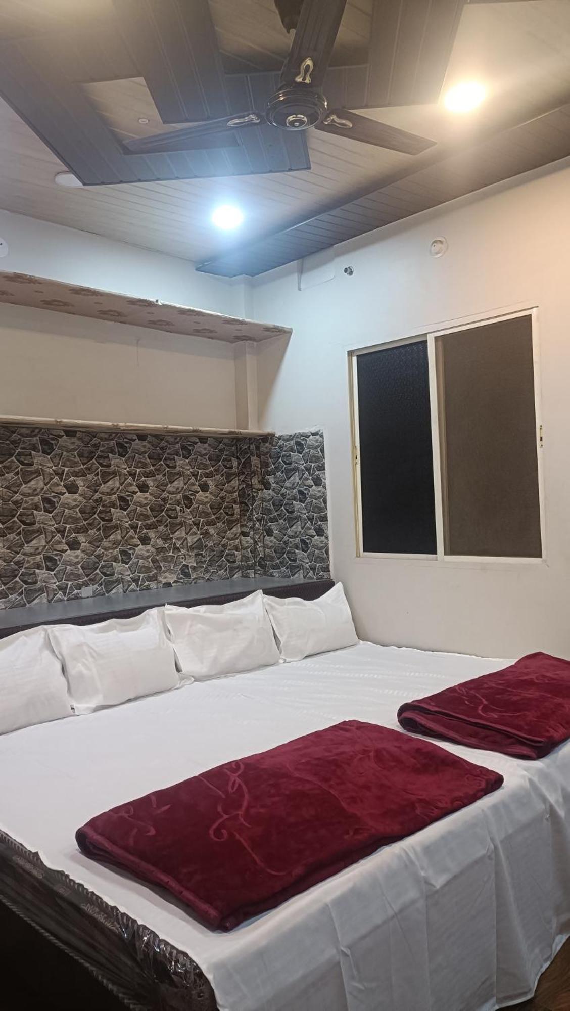 Mangaldeep Guest House ウッジャイン エクステリア 写真