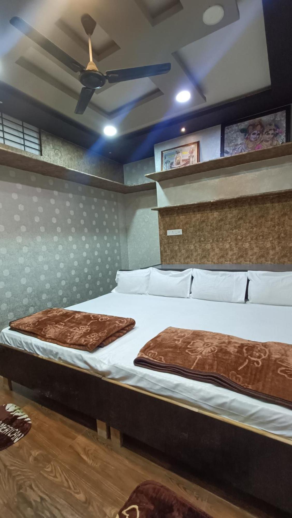 Mangaldeep Guest House ウッジャイン エクステリア 写真